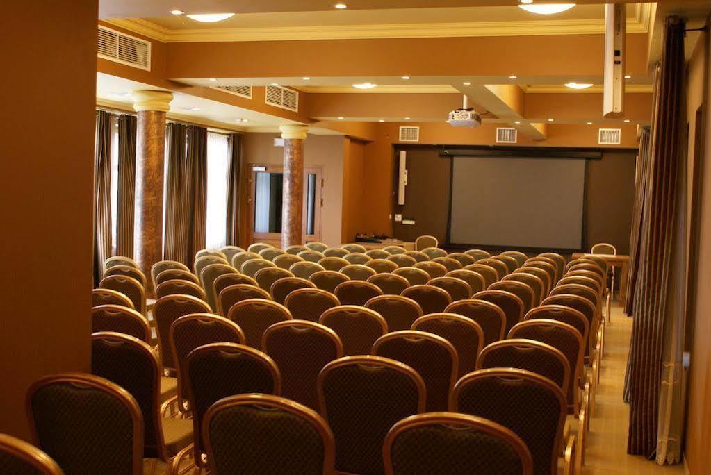 שורשטז'ין Eco Active Resort Pieniny מראה חיצוני תמונה
